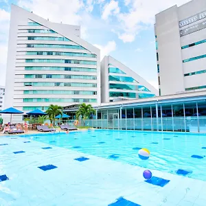 San Fernando Plaza מלון