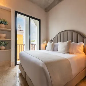 Cinco Boutique Hotel